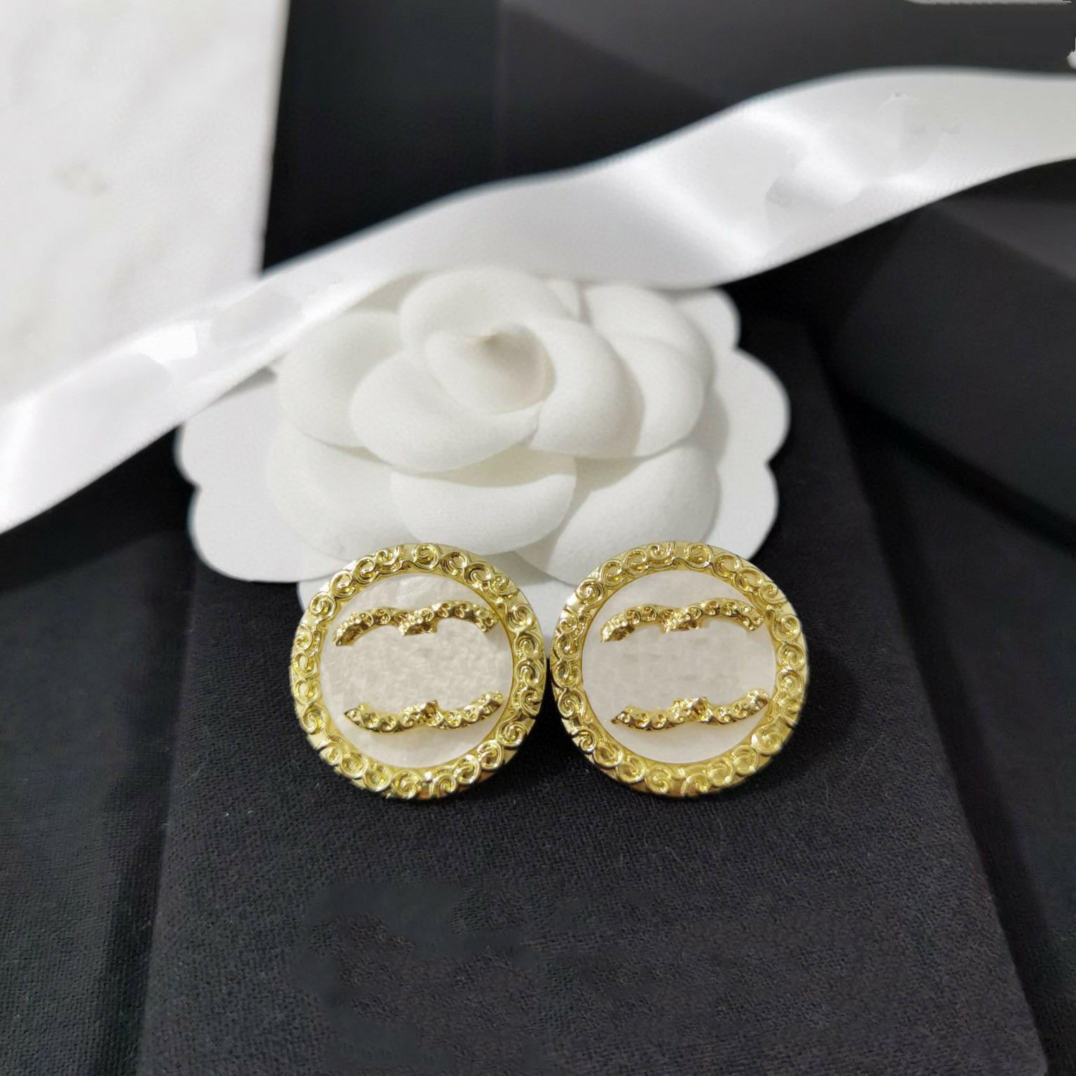 Simple Style Classic Fashion Letter Designer Stud Earrings Brand Letter Earring For Women Jewelry Accessory High Quality Wedding Gifts
Simple Style Classic Fashion Letter Designer Stud Earrings Brand Letter Earring For Women Jewelry Accessory High Quality Wedding Gifts