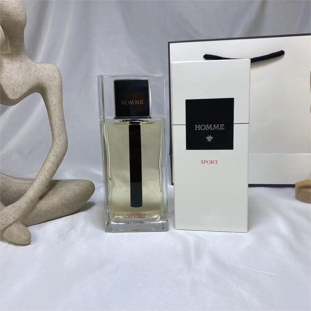 New men's perfume glass bottle spray wood fragrance uninhibited men's cologne EDT125ml new version fast delivery
New men's perfume glass bottle spray wood fragrance uninhibited men's cologne EDT125ml new version fast delivery