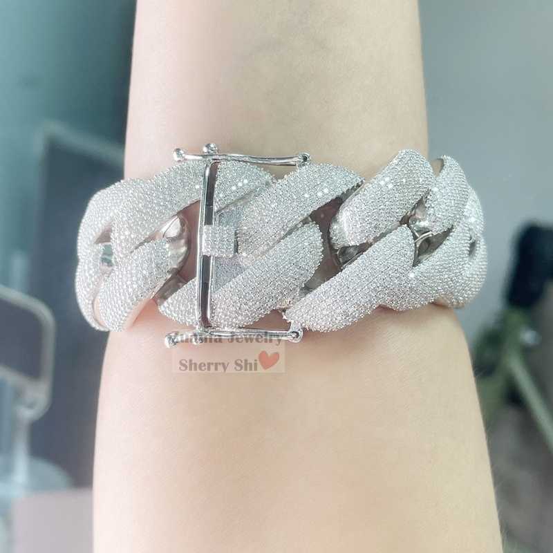 Stylish Design 28mm Thick Heavy Vvs Moissanite Dia Miami Cuban Bracelet Iced Out