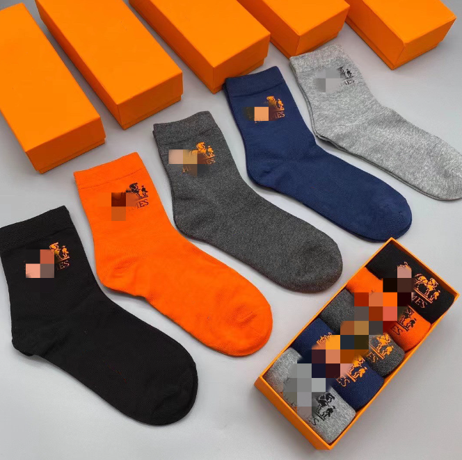 Letters Cotton Sock Men's Mid-Calf Length Sock Spring and Summer New Pure Color Trendy Gift Box Business Athletic Socks, 1set=1box=5pairs
Letters Cotton Sock Men's Mid-Calf Length Sock Spring and Summer New Pure Color Trendy Gift Box Business Athletic Socks, 1set=1box=5pairs