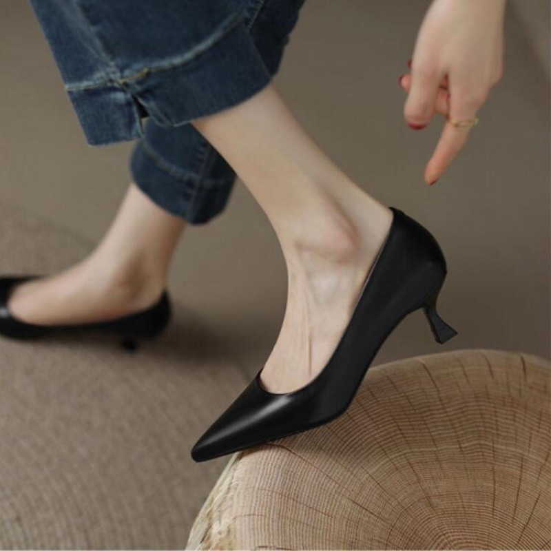 Dress Shoes Low Heel All Match Fashion Work Shoes Woman Pointed Toe Shallow Brief Office Ladies Pumps Slip on Solid Leather Thin High Heels AA230327, Brown
Dress Shoes Low Heel All Match Fashion Work Shoes Woman Pointed Toe Shallow Brief Office Ladies Pumps Slip on Solid Leather Thin High Heels AA230327, Brown