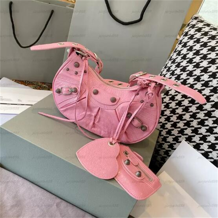 Fashion Evening Bags women Luxury locomotive armpit bags external real Hobo shoulder bags women's totes designer women handbags cross body purse wallet Clutch Bags
Fashion Evening Bags women Luxury locomotive armpit bags external real Hobo shoulder bags women's totes designer women handbags cross body purse wallet Clutch Bags