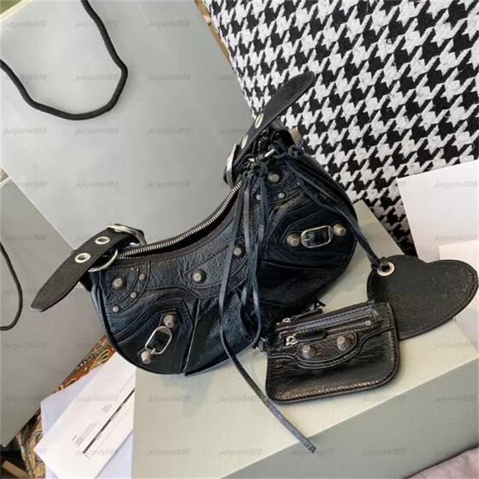 Fashion Evening Bags 3 Pcs Set Motorcycle Bag Luxury Designer Shoulder Bags Unisex Handbags Wallet Mirror Crossbody Vintage Purse Cross Body Hobo Totes Pack Purses
Fashion Evening Bags 3 Pcs Set Motorcycle Bag Luxury Designer Shoulder Bags Unisex Handbags Wallet Mirror Crossbody Vintage Purse Cross Body Hobo Totes Pack Purses