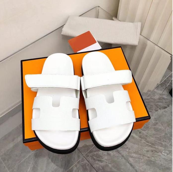 2022 Designer Chypre H Slippers Oran Sandals Leather Flat Fashion Flip-flops Men Women Classic Luxury Slippers Size 35-45, Color11
2022 Designer Chypre H Slippers Oran Sandals Leather Flat Fashion Flip-flops Men Women Classic Luxury Slippers Size 35-45, Color11