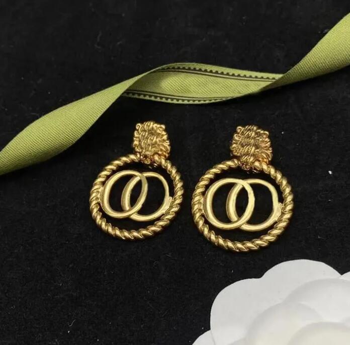 2023 new Dangle earrings fashion luxury brand designer classic vintage brass lion head wedding party christmas valentines day boutique jewelry with box
2023 new Dangle earrings fashion luxury brand designer classic vintage brass lion head wedding party christmas valentines day boutique jewelry with box