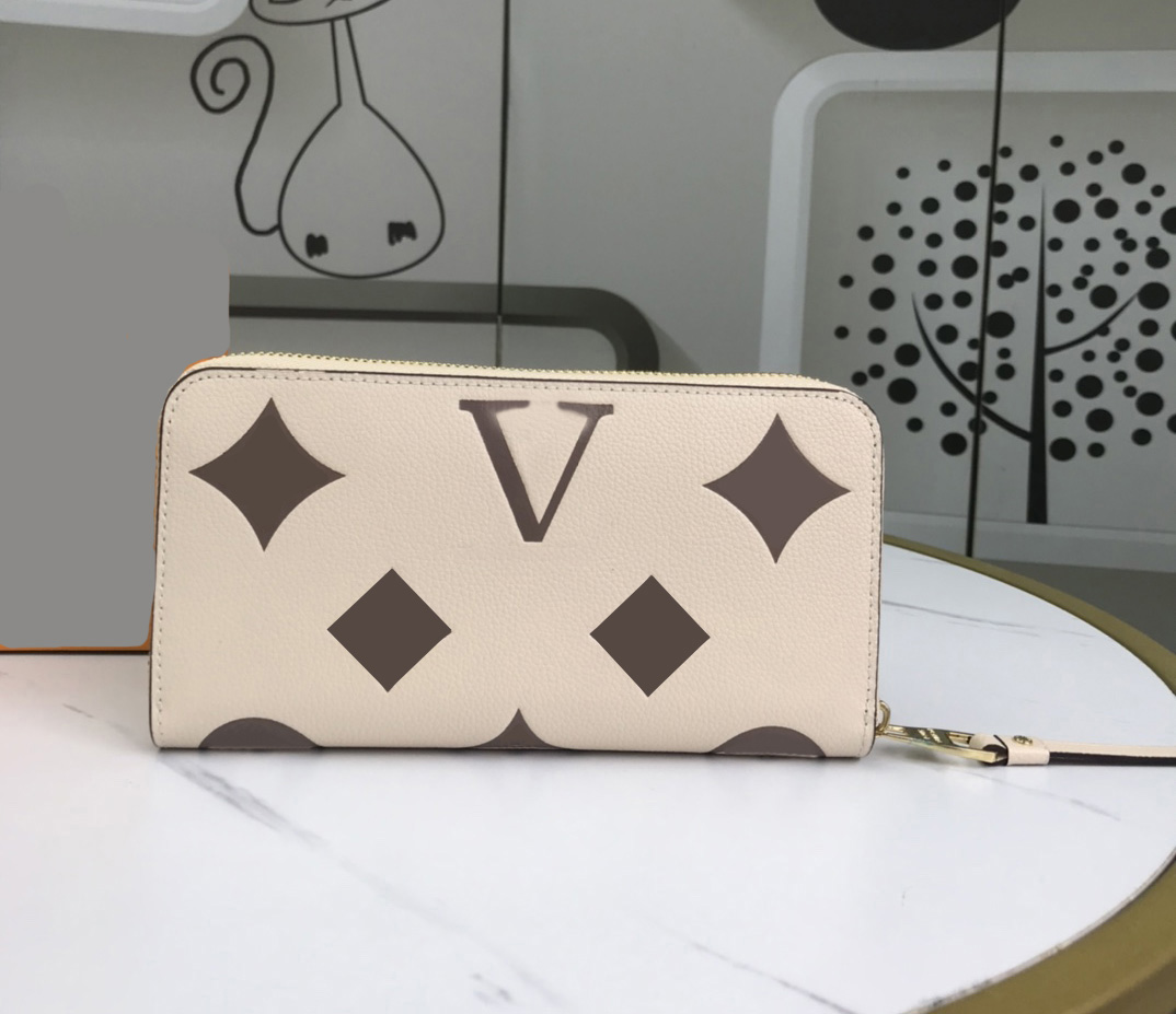 Fashion designer wallets luxury By The Pool purses womens embossed flower letter Empreinte credit card holders ladies slim long money clutch bags with box, 80402#monogrames
Fashion designer wallets luxury By The Pool purses womens embossed flower letter Empreinte credit card holders ladies slim long money clutch bags with box, 80402#monogrames
