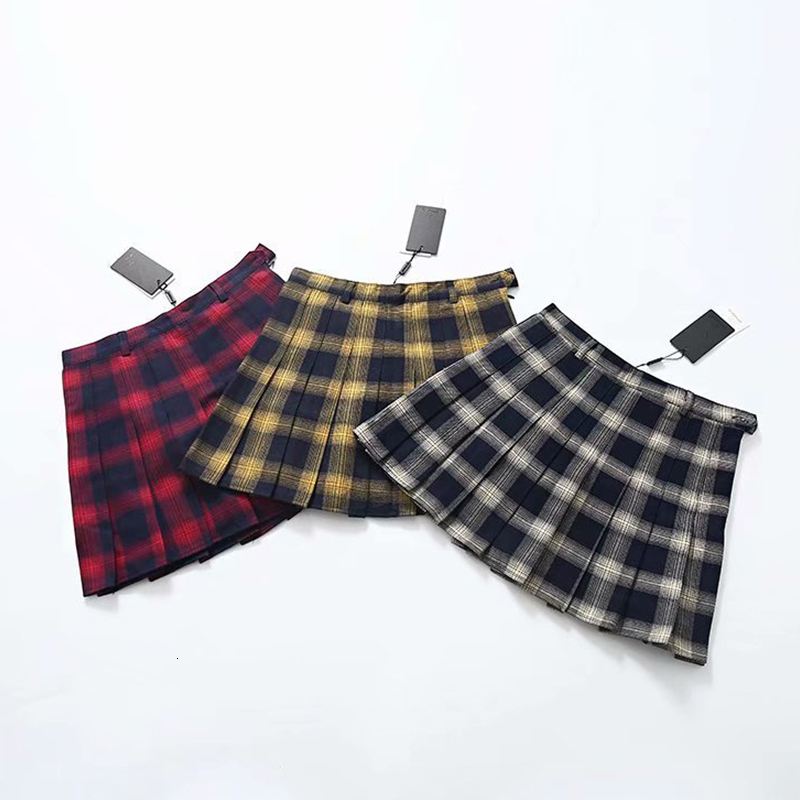 Skirts Paris Girls Spring Summer Harajuku Women's Fashion Skiing Cute Yellow Black Checkered Pleated Skiing Punk Style High Waist Women's 23