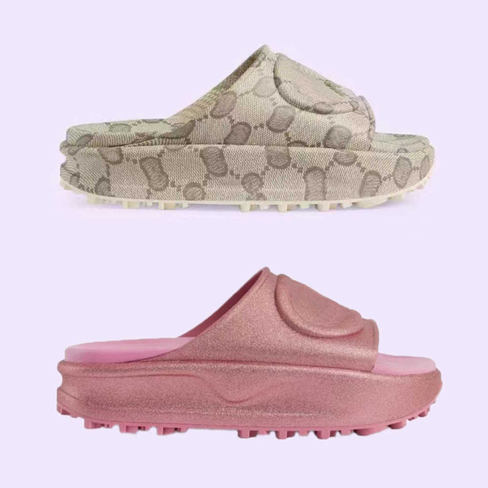 Thick Bottom Sandals Platform Slippers Rubber Women Non-slip Soft House Shoes Beach Flip-flops Shoe New Color Comfortable With Box NO438
Thick Bottom Sandals Platform Slippers Rubber Women Non-slip Soft House Shoes Beach Flip-flops Shoe New Color Comfortable With Box NO438