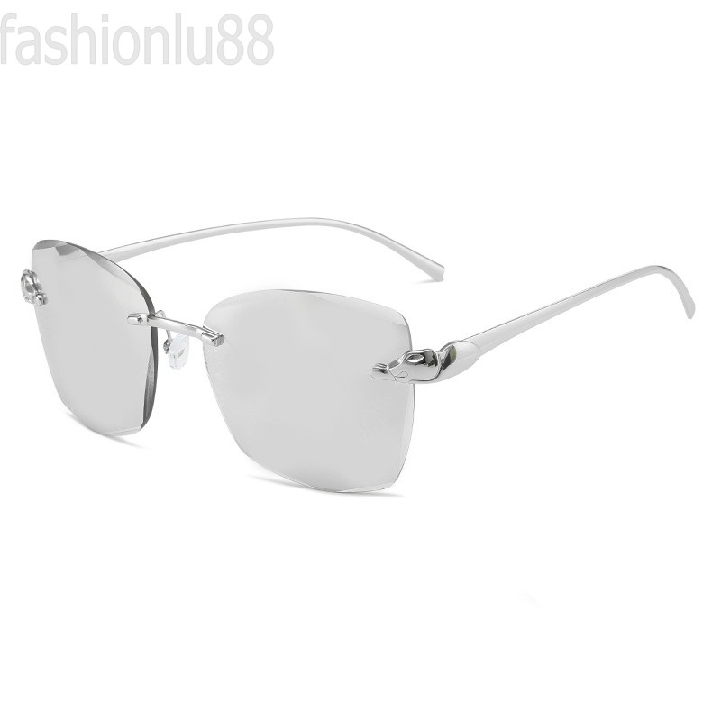 Women sunglasses rimless mens glasses gold plated frame modern western style gafas de sol leopard head sunglasses designers burnishing design PJ082 B23
Women sunglasses rimless mens glasses gold plated frame modern western style gafas de sol leopard head sunglasses designers burnishing design PJ082 B23