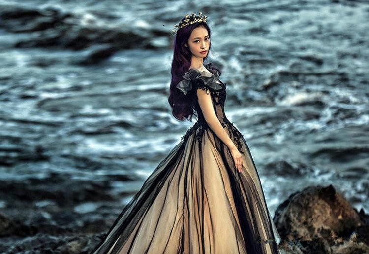 Party Dresses Gothic Black and Champagne Beach Wedding Off Shoulder Chapel Train Fairy Princess Outdoor Bride Gowns 230328