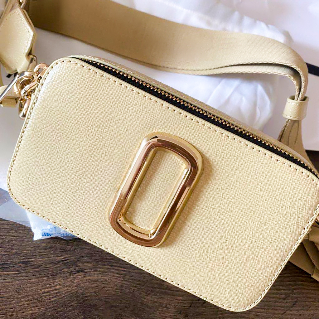 Marc jocobs the tote camera Bag Womens Mens luxury Designer purses COOL pochette PU Hobo Shoulder handbags Crossbody clutch Cosmetic messenger lady marcjocobs bags, Light green
Marc jocobs the tote camera Bag Womens Mens luxury Designer purses COOL pochette PU Hobo Shoulder handbags Crossbody clutch Cosmetic messenger lady marcjocobs bags, Light green