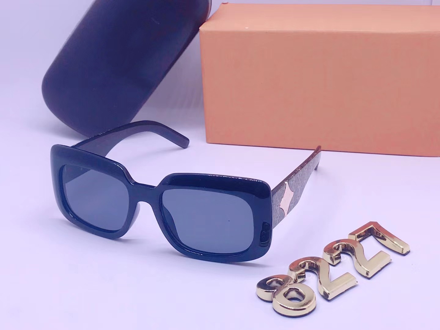 HOT 1.1 Millionaires Sunglases men women full frame Vintage designer MILLIONAIRE 1.1 sunglasses men MILLIONAIRE Black Logo Made in Italy8227
HOT 1.1 Millionaires Sunglases men women full frame Vintage designer MILLIONAIRE 1.1 sunglasses men MILLIONAIRE Black Logo Made in Italy8227