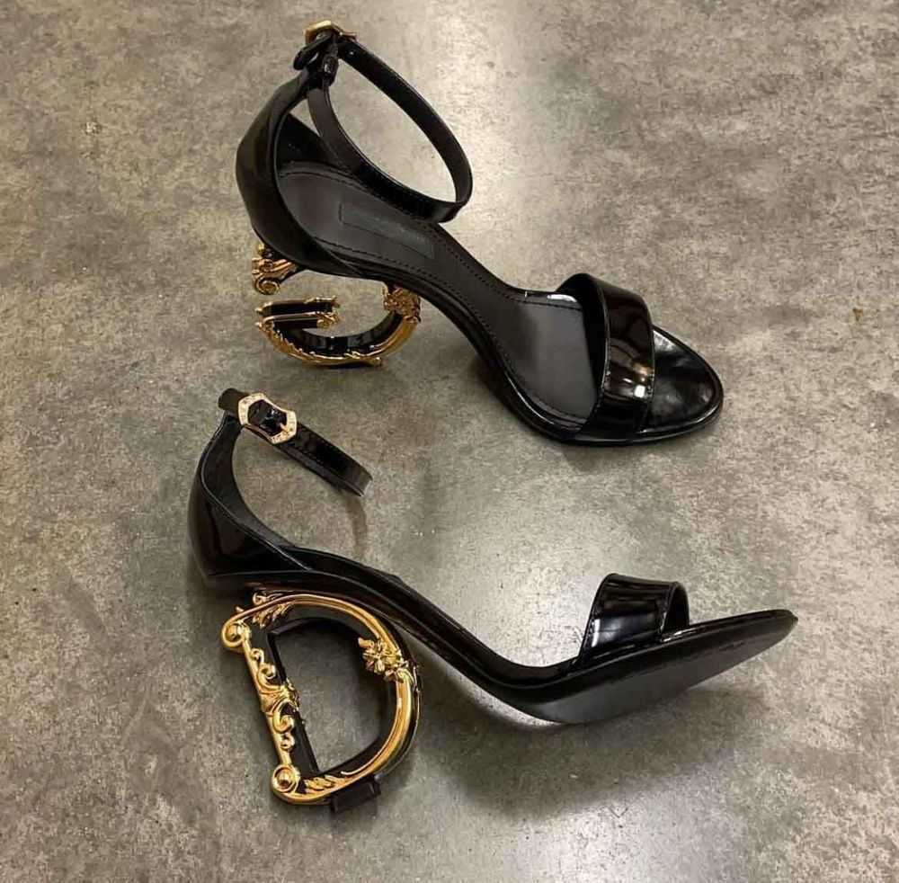 Baroque Shoes DG Dolce Gabbana dolc Gold-plated Gladiator Perfect Women Golden Brands shaped Heels Keira Carbon Women Sandal Sandalias Party Wedding Dress 35-43
Baroque Shoes DG Dolce Gabbana dolc Gold-plated Gladiator Perfect Women Golden Brands shaped Heels Keira Carbon Women Sandal Sandalias Party Wedding Dress 35-43