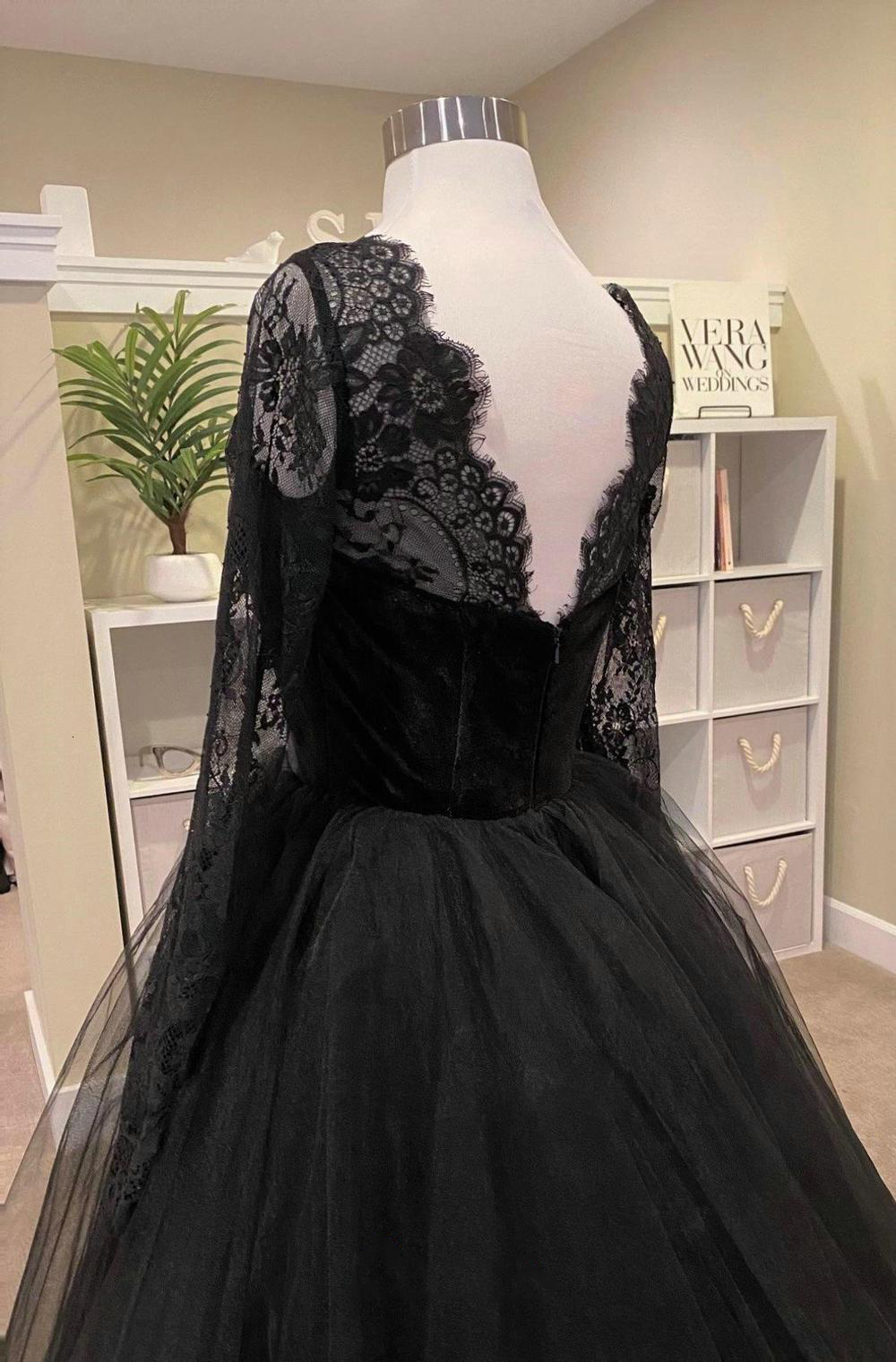 Party Dresses DREAM Gothic Long Sleeves Tulle Wedding Lace Appliques Sweep Black Gown Sweetheart Tiered Bridal 230328