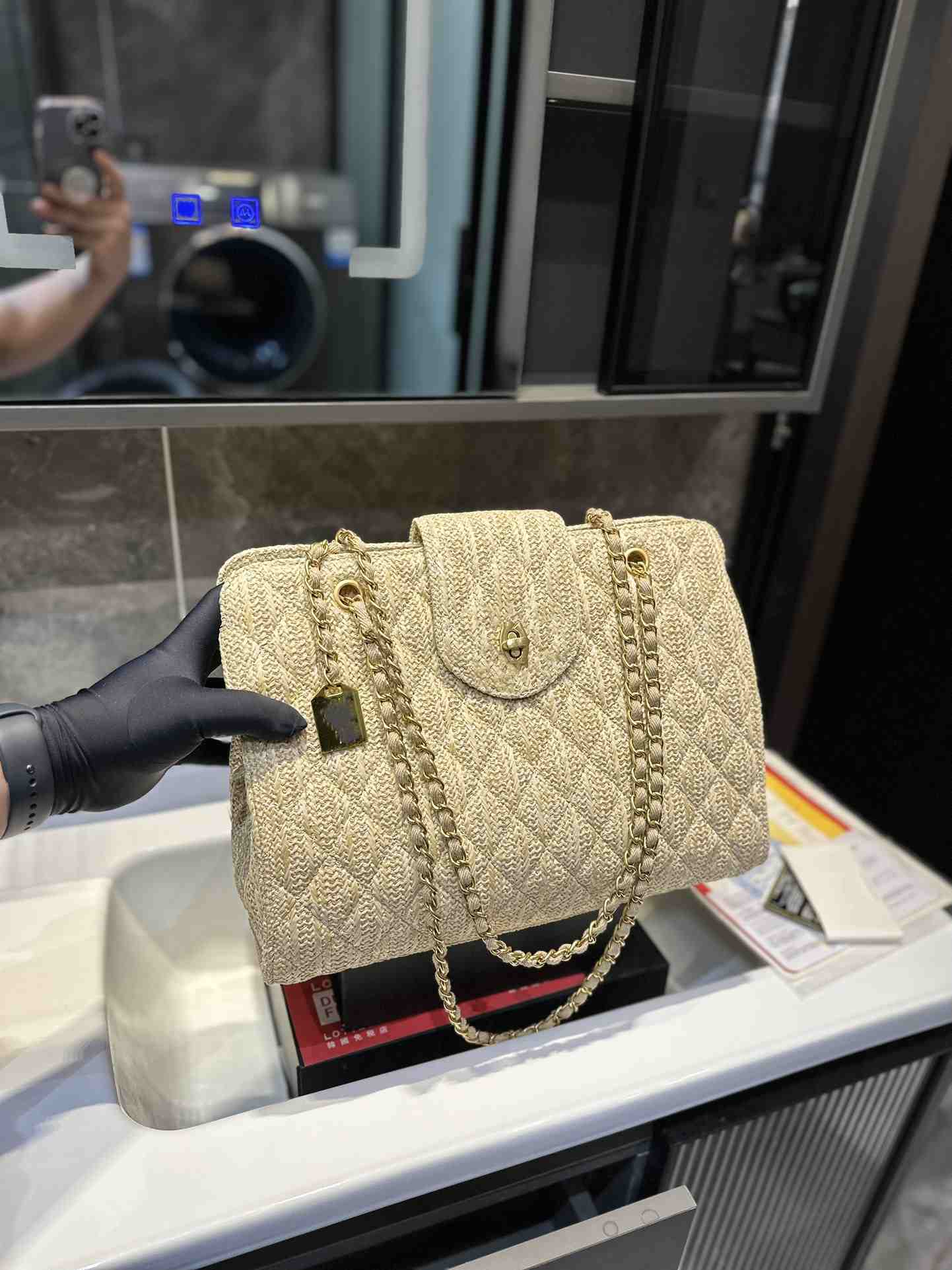2023 New Fashion Versatile Women's Woven Shopping Bag One Shoulder Crossbody Handheld Large Capacity Simple and Magnificent, Khaki
2023 New Fashion Versatile Women's Woven Shopping Bag One Shoulder Crossbody Handheld Large Capacity Simple and Magnificent, Khaki
