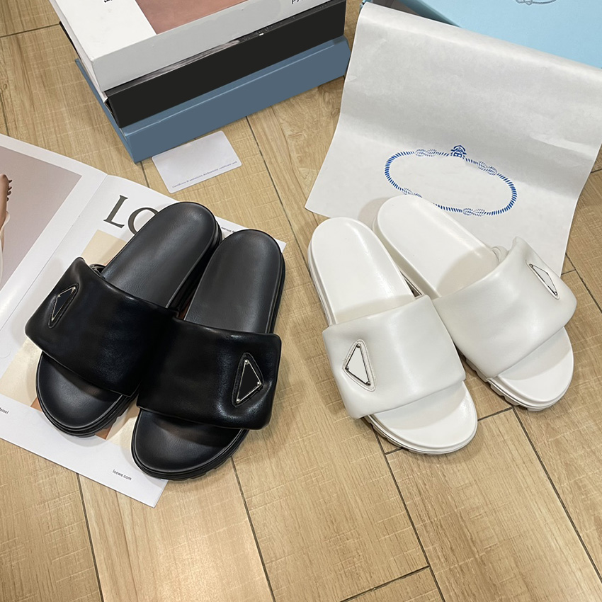Women slippers Summer Rubber bottom woman shoe beach Slides letter Flat heel designer Velcro shoes sandals Metal button Lazy lady Loafers Flip flops Large size 35-42, Package
Women slippers Summer Rubber bottom woman shoe beach Slides letter Flat heel designer Velcro shoes sandals Metal button Lazy lady Loafers Flip flops Large size 35-42, Package