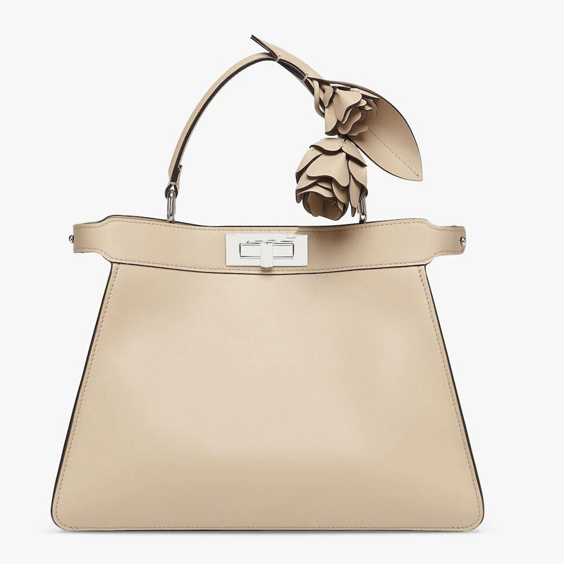 Shoulder Bag Women Handbag with 3D Rose Genuine Leather Tote Bags Crossbody Purse Removable Pouch Handmade Roses Classic Twist Lock Adjustable Removable Strap
Shoulder Bag Women Handbag with 3D Rose Genuine Leather Tote Bags Crossbody Purse Removable Pouch Handmade Roses Classic Twist Lock Adjustable Removable Strap