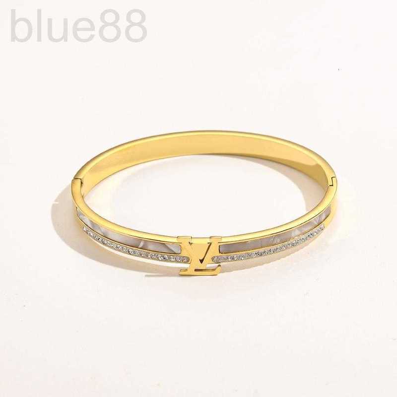 Bangle designer Jewelry donkey home Fritillaria bracelet women's Zircon Bracelet French elegant 9KWU
Bangle designer Jewelry donkey home Fritillaria bracelet women's Zircon Bracelet French elegant 9KWU