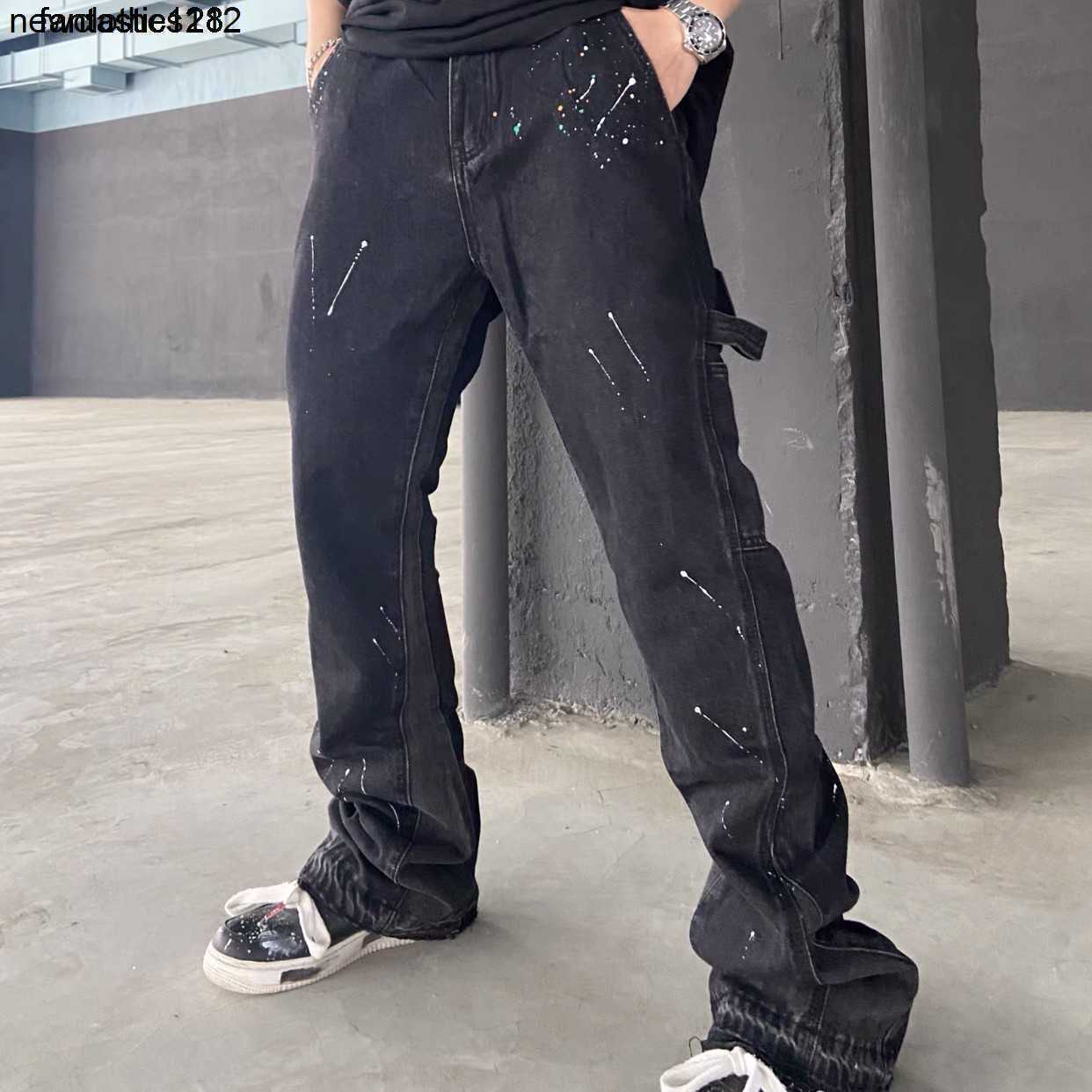 designer new wonmen men pants Galleryes splash graffiti heavy industry dept structure splicing micro horn high street fog fashion denim pants, Black
designer new wonmen men pants Galleryes splash graffiti heavy industry dept structure splicing micro horn high street fog fashion denim pants, Black