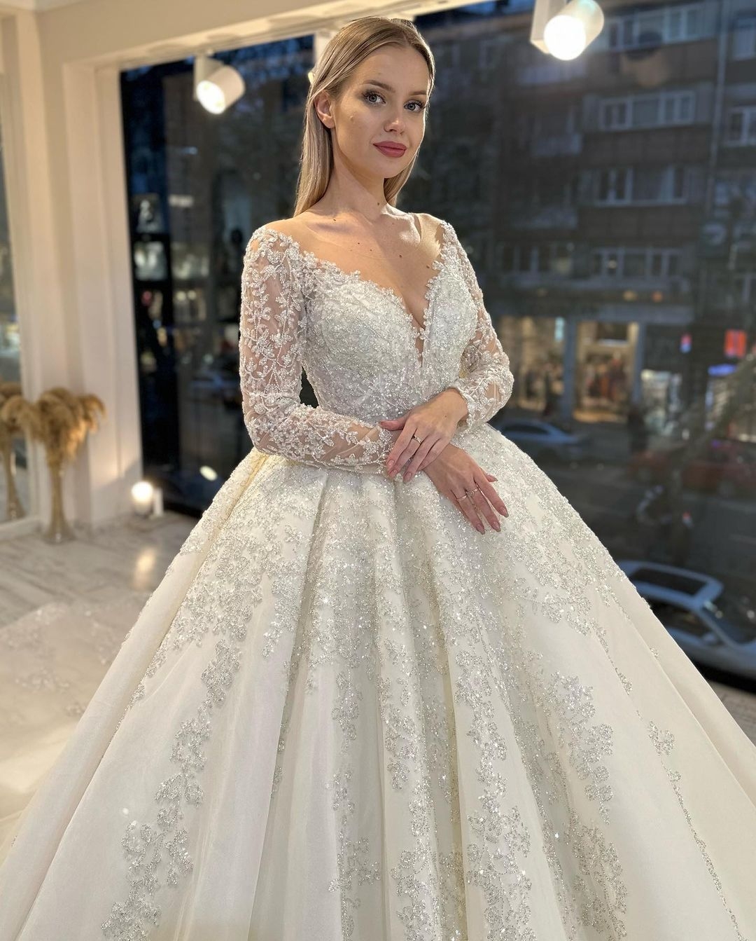 Fancy A Line Wedding Dress Sheer Neck Jewel Bridal Gowns Lace Sequined Sparkle Robe de mariee