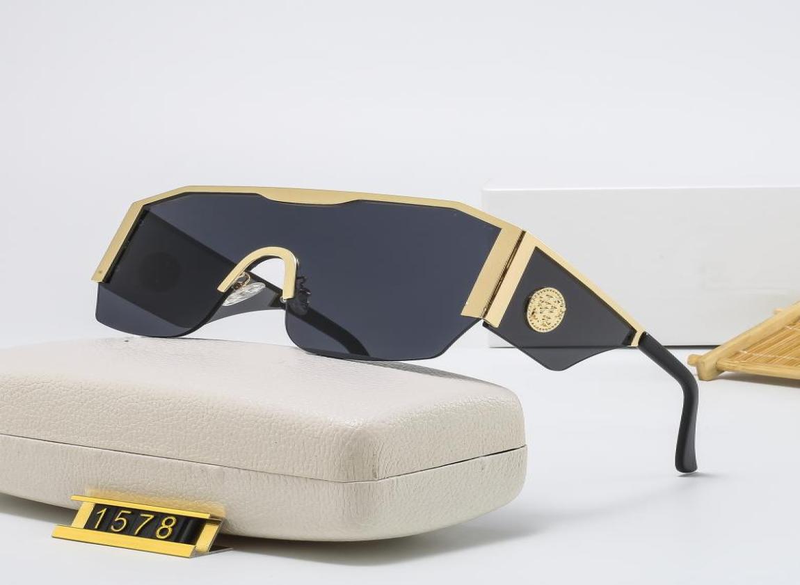 1578 Top luxury Sunglasses polaroid lens designer womens Mens Adumbral Goggle senior Eyewear For Women eyeglasses frame Vintage Me2158722
1578 Top luxury Sunglasses polaroid lens designer womens Mens Adumbral Goggle senior Eyewear For Women eyeglasses frame Vintage Me2158722