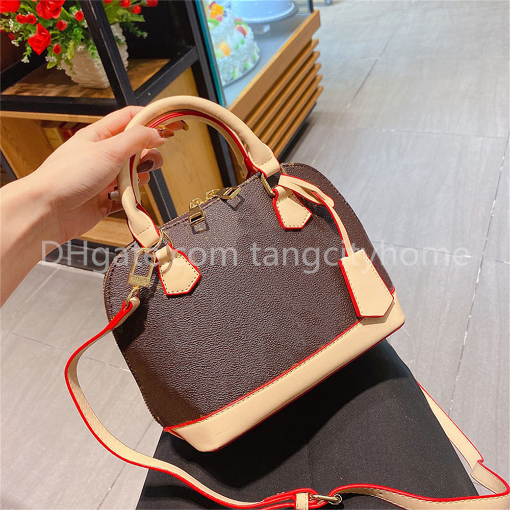 Designer Totes Womens shell Bag Luxury Handbags Cross Body Bag New Letter Printing Bags European and American Retro Single Shoulder Messenger Bag, White plaid 
Designer Totes Womens shell Bag Luxury Handbags Cross Body Bag New Letter Printing Bags European and American Retro Single Shoulder Messenger Bag, White plaid