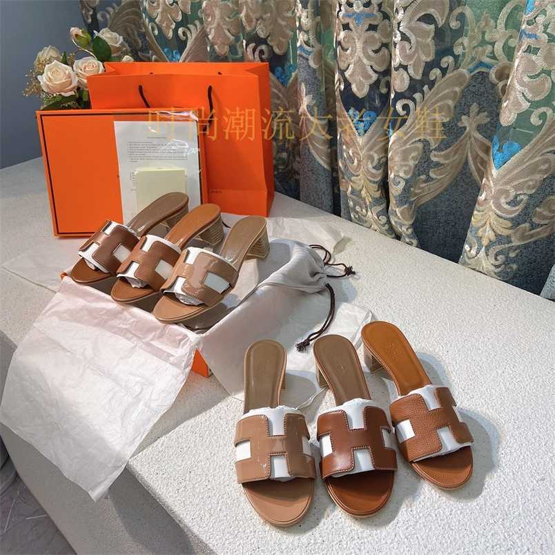 Designer Herms Slippers Oran 2023 Thick Heel High Edition H Family Womens Summer 2023 New Color Matching Genuine Leather Wearing Sandals Outside
Designer Herms Slippers Oran 2023 Thick Heel High Edition H Family Womens Summer 2023 New Color Matching Genuine Leather Wearing Sandals Outside
