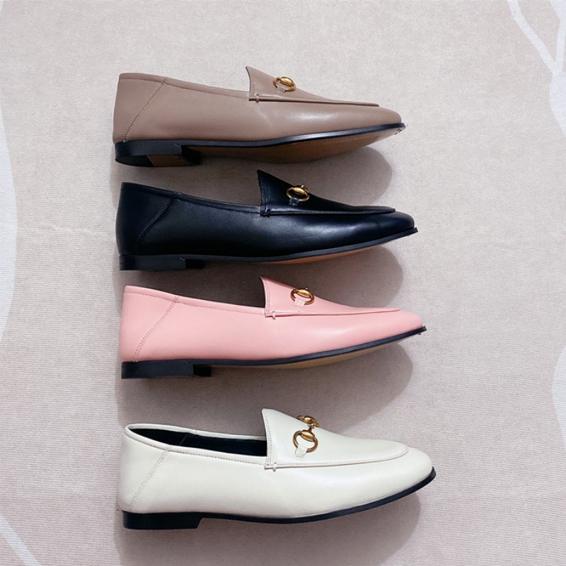 High-end quality horse buckle leisure loafers luxury design leather British classic flat single shoe 23 spring and autumn new one-step all-match women's shoes hot
High-end quality horse buckle leisure loafers luxury design leather British classic flat single shoe 23 spring and autumn new one-step all-match women's shoes hot