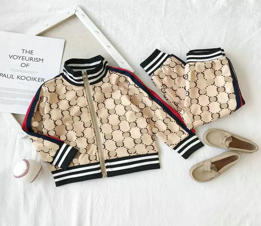 Kids Clothing Sets designer Letter Print Boys Girls Jacket Trousers Tracksuits Long Sleeve Outdoor Childrens Sports Suit Baby Boy 2104350, Navy blue
Kids Clothing Sets designer Letter Print Boys Girls Jacket Trousers Tracksuits Long Sleeve Outdoor Childrens Sports Suit Baby Boy 2104350, Navy blue