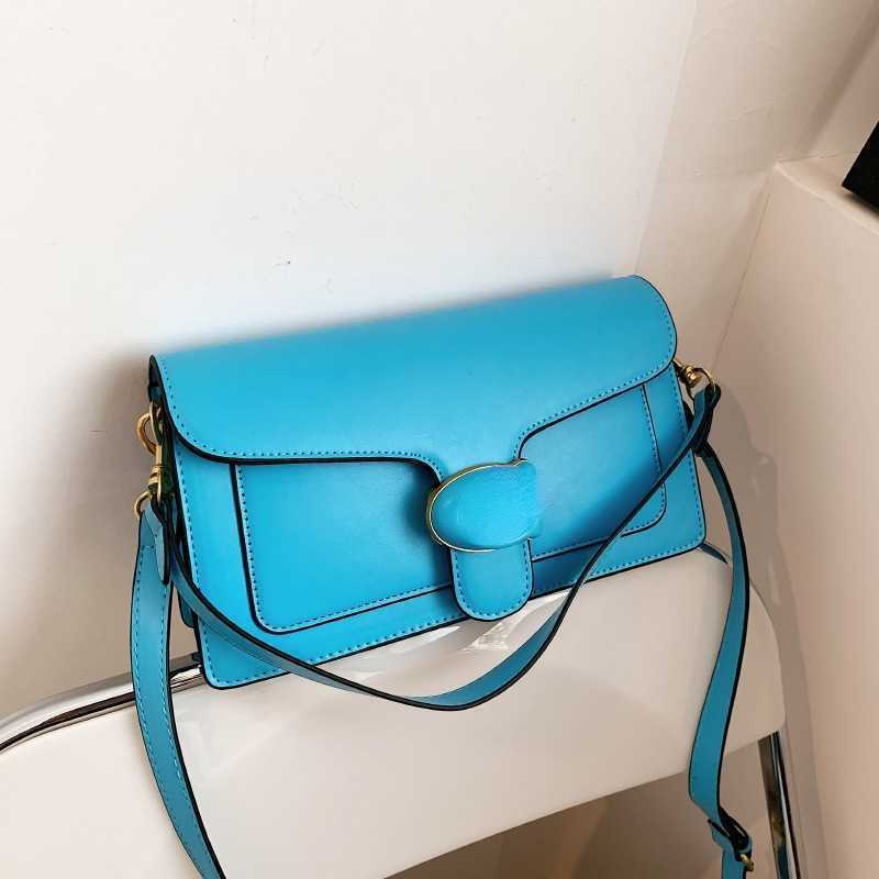 Retail Womens Shoulder Bag 2023 New Fashion Simple Small Messenger Bags Portable Ladies Fashion Bags, Red
Retail Womens Shoulder Bag 2023 New Fashion Simple Small Messenger Bags Portable Ladies Fashion Bags, Red
