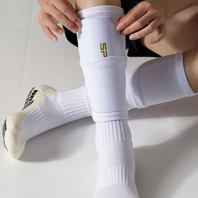 Protective Gear A set of Shin Guard adult boys' socks with pockets professional shield football legs Shinguard sleeves protective equipment 23032