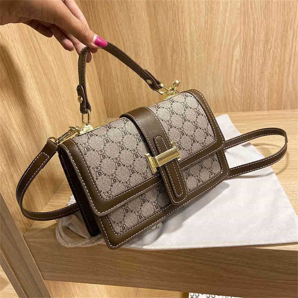 2023 Designer bag handbag and South Korea summer red square bag single shoulder portable small crowd, Pink6
2023 Designer bag handbag and South Korea summer red square bag single shoulder portable small crowd, Pink6