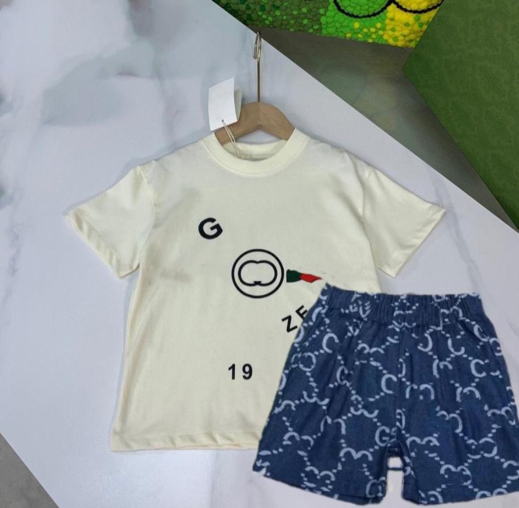 kid set baby clothes t shirt kids designer sets luxury top summer girl boy clothe shorts Sleeve tee With letters 90160 8 colours6798208, White
kid set baby clothes t shirt kids designer sets luxury top summer girl boy clothe shorts Sleeve tee With letters 90160 8 colours6798208, White