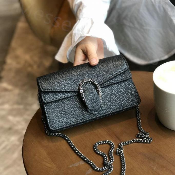 Fashion Shoulder Bag Designer Messenger Bags Chain Crossbody Tote Classic Flap Handbags Women Tote Shopping Handbag Ladies Envelope Luxury Clutch Casual Wallet, Green
Fashion Shoulder Bag Designer Messenger Bags Chain Crossbody Tote Classic Flap Handbags Women Tote Shopping Handbag Ladies Envelope Luxury Clutch Casual Wallet, Green