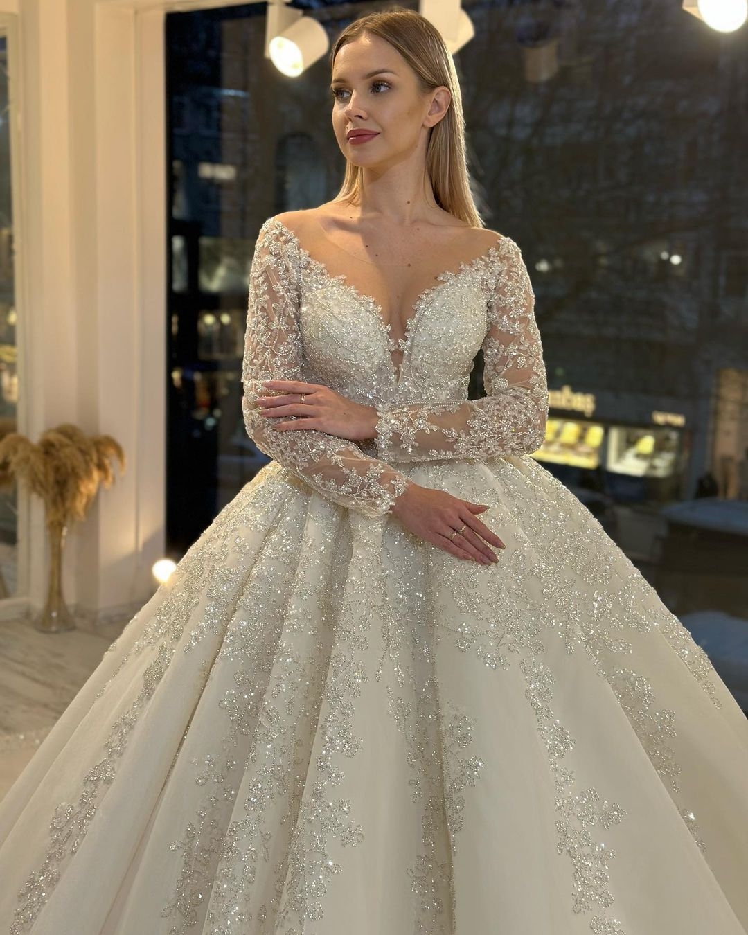 Fancy A Line Wedding Dress Sheer Neck Jewel Bridal Gowns Lace Sequined Sparkle Robe de mariee