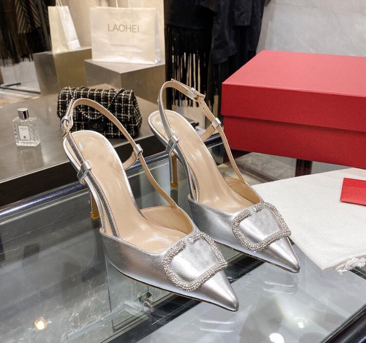 Luxury shoe designer high heels women high heel sandals leather metal 4 cm 6 cm 8 cm slim heel wedding shoes 35 to 44 fashion quality circle pointed wedding sandals shoes
Luxury shoe designer high heels women high heel sandals leather metal 4 cm 6 cm 8 cm slim heel wedding shoes 35 to 44 fashion quality circle pointed wedding sandals shoes