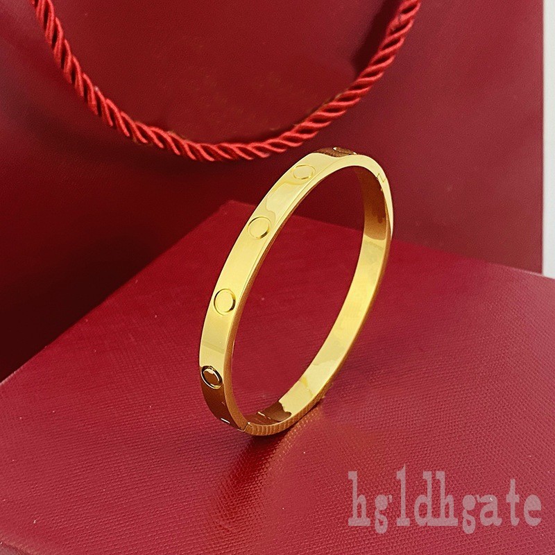 Screwdriver mens love bracelets luxurious cuff bangle buckles tiktok aesthetic ice out designer for teen girls rhinestone gold plated diamond bracelets ZB001 F23
Screwdriver mens love bracelets luxurious cuff bangle buckles tiktok aesthetic ice out designer for teen girls rhinestone gold plated diamond bracelets ZB001 F23