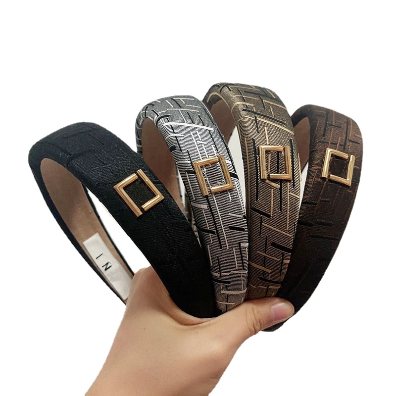 Luxury Designer Headbands Women Multicolor Brand Letter F Popular Velvet Sponge Hairband Classic Womens Wide Edge Hair Hoop Head Accessories Gift, N0268gold
Luxury Designer Headbands Women Multicolor Brand Letter F Popular Velvet Sponge Hairband Classic Womens Wide Edge Hair Hoop Head Accessories Gift, N0268gold