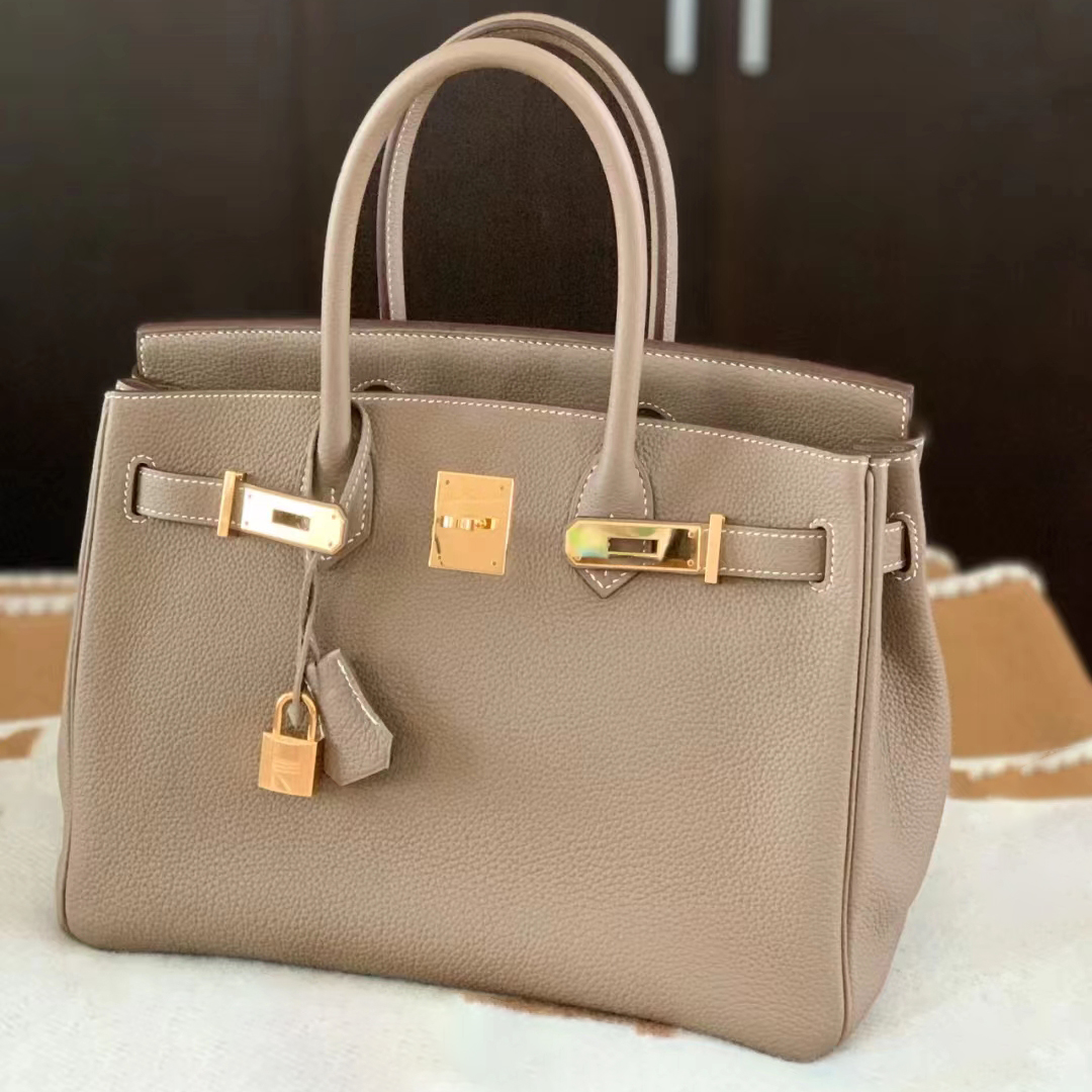 Women's with scarf clutch bag top handle Luxurys Designer Classic Genuine leather tote mens travel Shoulder Bags fashion Evening crossbody pochette handbag, White
Women's with scarf clutch bag top handle Luxurys Designer Classic Genuine leather tote mens travel Shoulder Bags fashion Evening crossbody pochette handbag, White