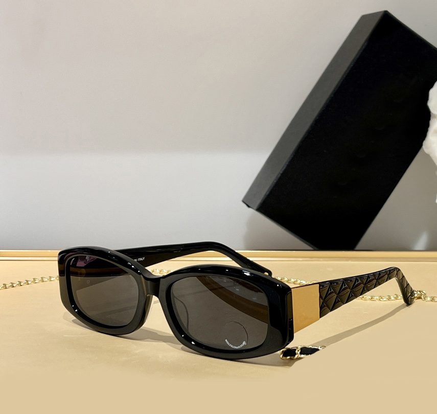 Gold Black Smoke Small Rectangle Sunglasses for Women without chain Glasses Sunnies Designers Sunglasses Sonnenbrille Sun Shades UV400 Eyewear wth Box
Gold Black Smoke Small Rectangle Sunglasses for Women without chain Glasses Sunnies Designers Sunglasses Sonnenbrille Sun Shades UV400 Eyewear wth Box