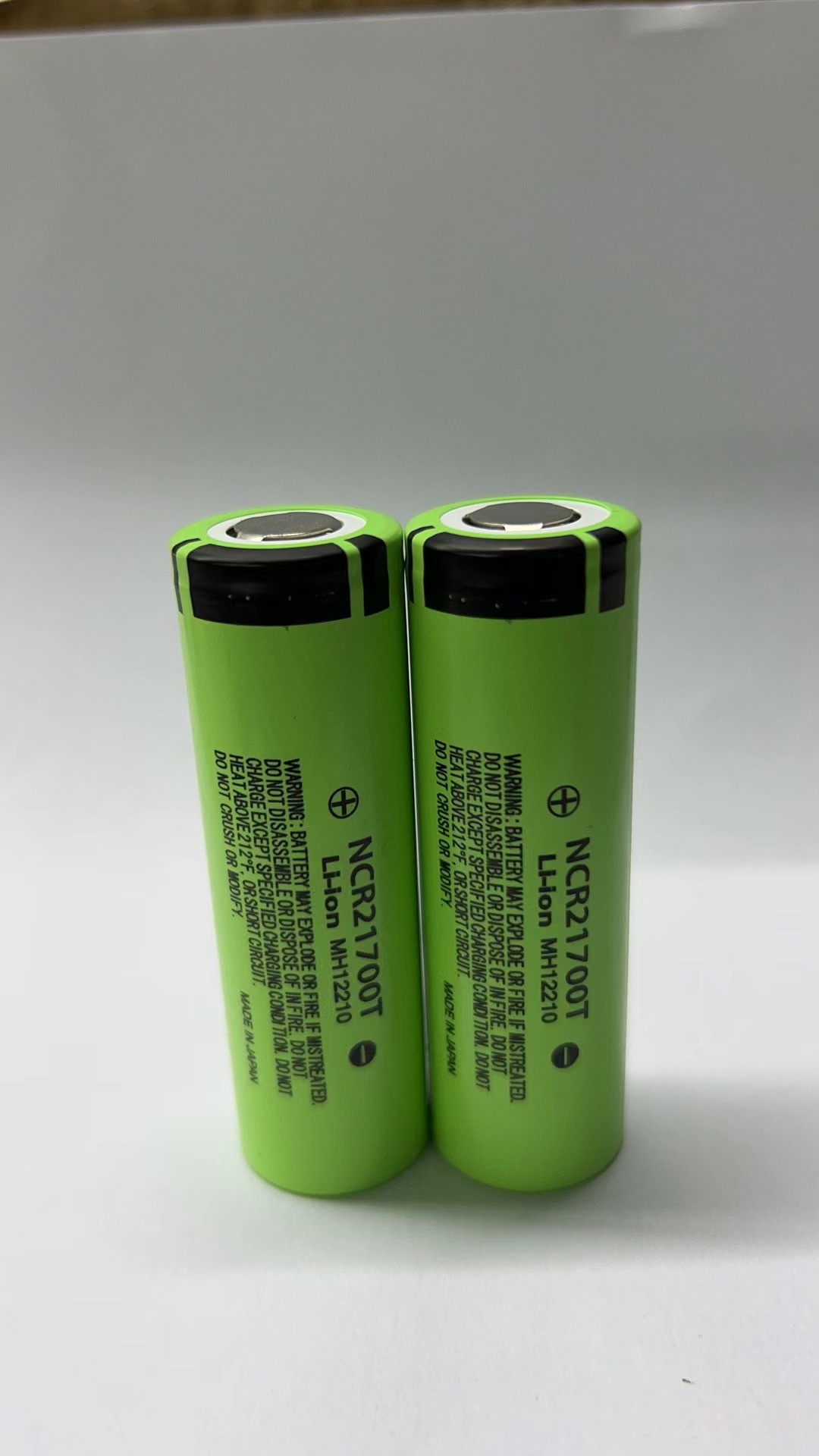 High Quality NCR21700T 4000mAh 21700T 21700 Battery 35A 3.7V Drain Rechargeable Lithium Dry Batteries