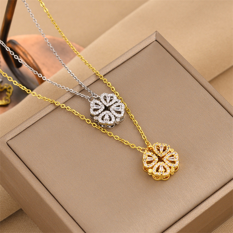 Designer new double wear heart necklace women's opening and closing zircon four-leaf clover fashion heart folding creative clavicle chain
Designer new double wear heart necklace women's opening and closing zircon four-leaf clover fashion heart folding creative clavicle chain