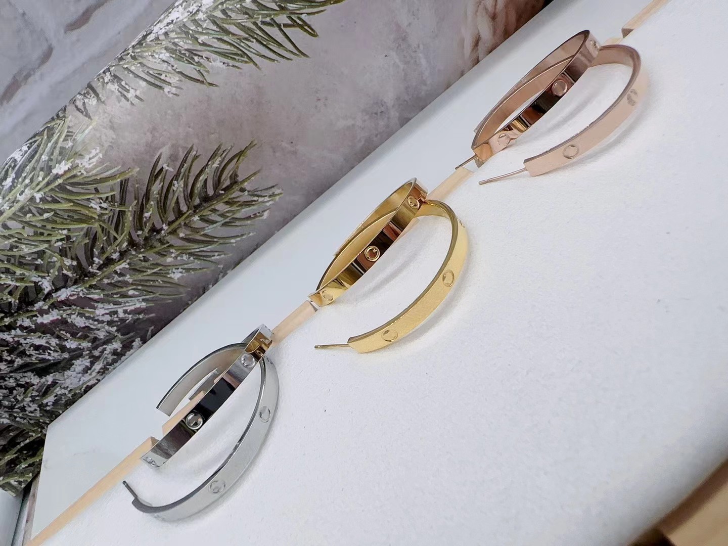 Classic Luxury designer 3cm large love hoop 316L Stainless Steel 18k Gold rose silver women no diamond earrings girls wedding jewelry
Classic Luxury designer 3cm large love hoop 316L Stainless Steel 18k Gold rose silver women no diamond earrings girls wedding jewelry
