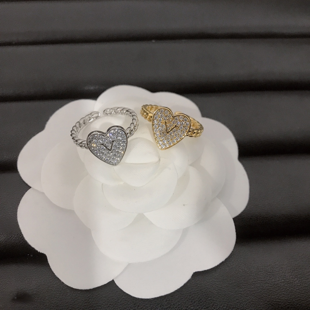 Designer ring for woman mens love ring designer jewelry womens gift party anniversary Adjustable opening Fashionable cute simple promise rings for her
Designer ring for woman mens love ring designer jewelry womens gift party anniversary Adjustable opening Fashionable cute simple promise rings for her