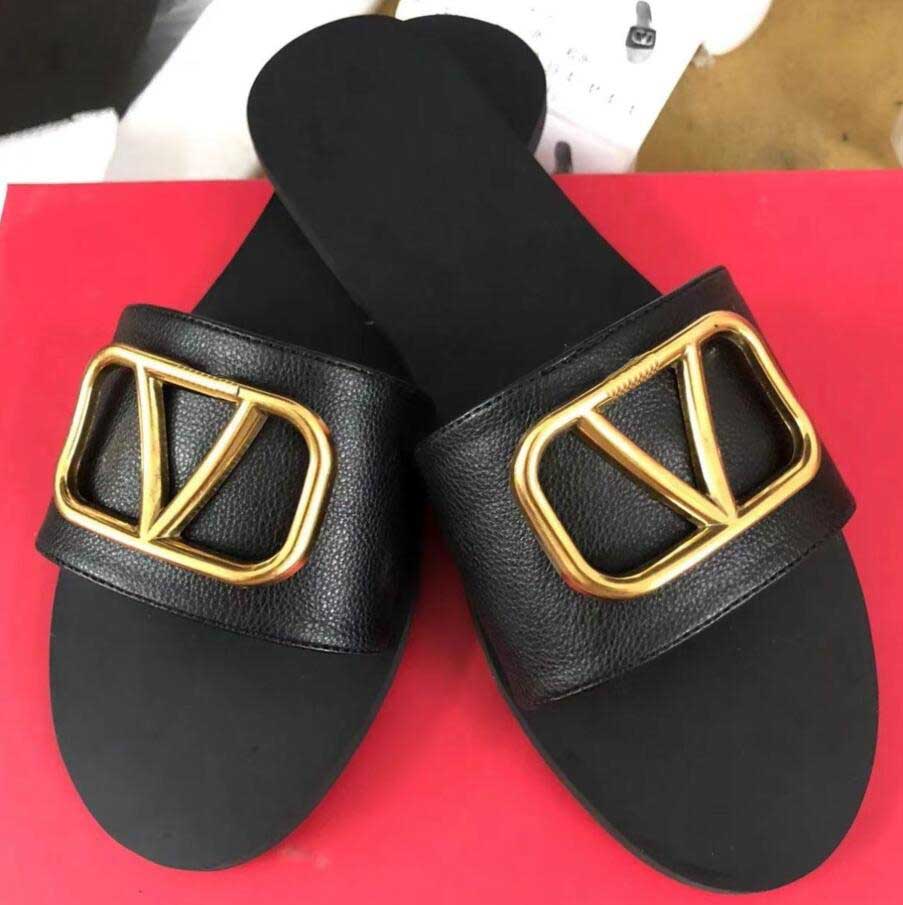 Designer Slippers For Women Sandals Lady Fashion Slides Woman Genuine Leather Platform Flats Bottoms Rubber Leather Foam Sandals Summer Beach Shoes Sliders
Designer Slippers For Women Sandals Lady Fashion Slides Woman Genuine Leather Platform Flats Bottoms Rubber Leather Foam Sandals Summer Beach Shoes Sliders