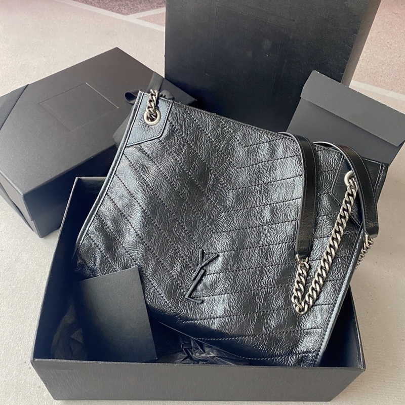 7A Oil Wax Leather YSLs Niki Shopping Bag Black Alligator Pattern Large Commuter Tote Women Shoulder Crossbody Bag Designer Handbags Luxury Lady Purses, Add box + dust bag
7A Oil Wax Leather YSLs Niki Shopping Bag Black Alligator Pattern Large Commuter Tote Women Shoulder Crossbody Bag Designer Handbags Luxury Lady Purses, Add box + dust bag
