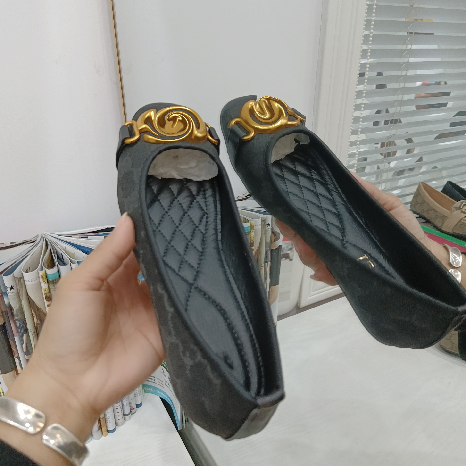 Women Dress Shoes fashion woman leather work shoe lady Flat base Ladies Comfortable Designer casual shoes AG042
Women Dress Shoes fashion woman leather work shoe lady Flat base Ladies Comfortable Designer casual shoes AG042