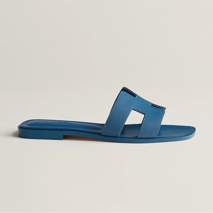Designer Women silver Slippers Leather Sandals Flat Mule Slippers Patent Canvas Beach Sandals Rubber Soles Summer outdoor sandal, 12
Designer Women silver Slippers Leather Sandals Flat Mule Slippers Patent Canvas Beach Sandals Rubber Soles Summer outdoor sandal, 12