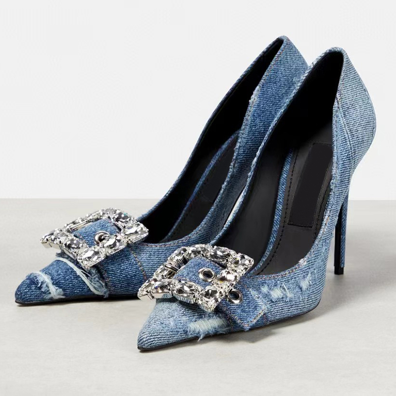 New Begum shoes Crystal-Embellished Denim high heels Square buckle Pumps for women 105mm Luxurys Designers Dress shoe Evening heeled factory footwear with box, Blue
New Begum shoes Crystal-Embellished Denim high heels Square buckle Pumps for women 105mm Luxurys Designers Dress shoe Evening heeled factory footwear with box, Blue