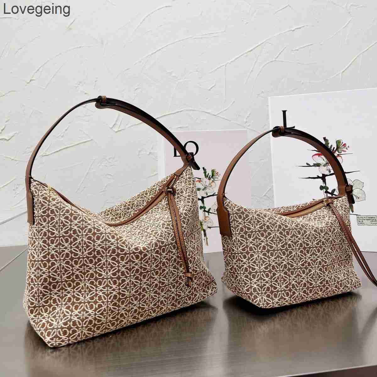 Anagram Purse Shoulder Bags Designer Cubi Tote Canvas Bag Lunch Underarm Embroidered Jacquard 2023 Women's Large Capacity Loews Ztkp, Black
Anagram Purse Shoulder Bags Designer Cubi Tote Canvas Bag Lunch Underarm Embroidered Jacquard 2023 Women's Large Capacity Loews Ztkp, Black